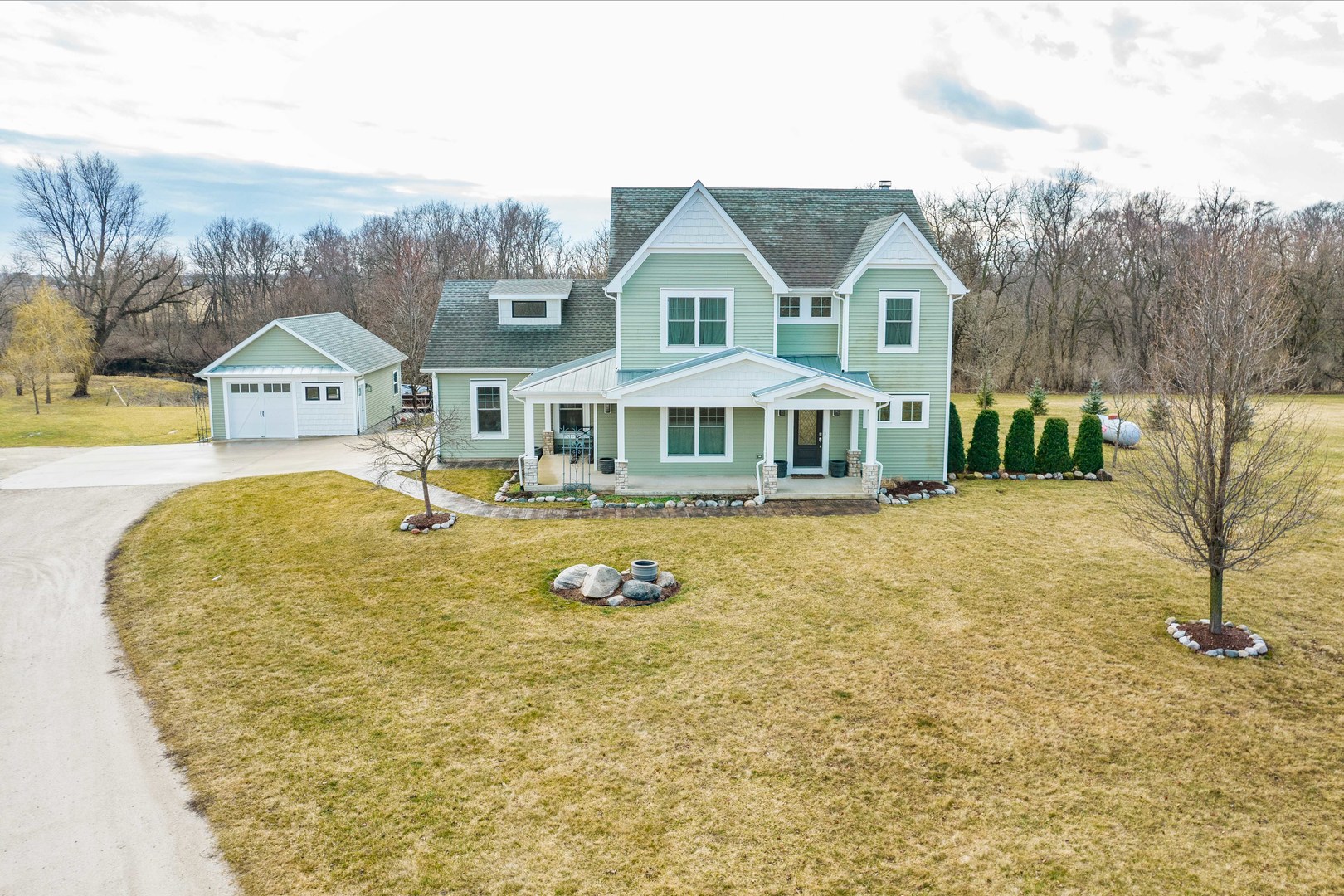 2984 North 41st Road Sheridan, IL 60551 - Photo 2 of 24