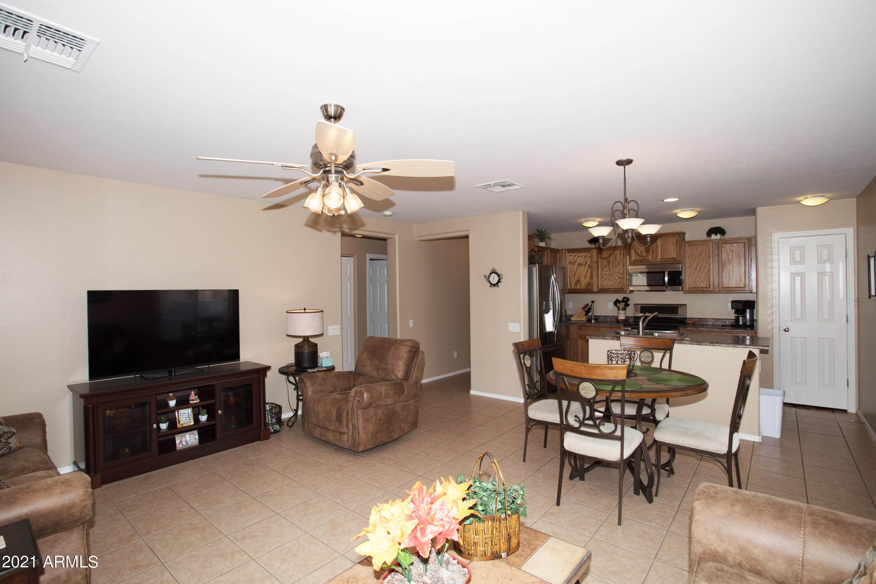 43994 West Cowpath Road Maricopa, AZ 85138 - Photo 5 of 20 05 Family Room