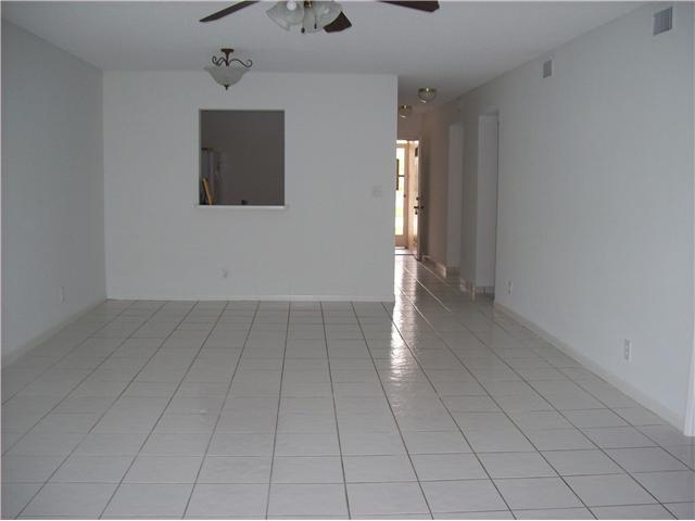 9005 Flynn Circle, Unit 6 Boca Raton, FL 33496 - Photo 4 of 10 Additional Photo