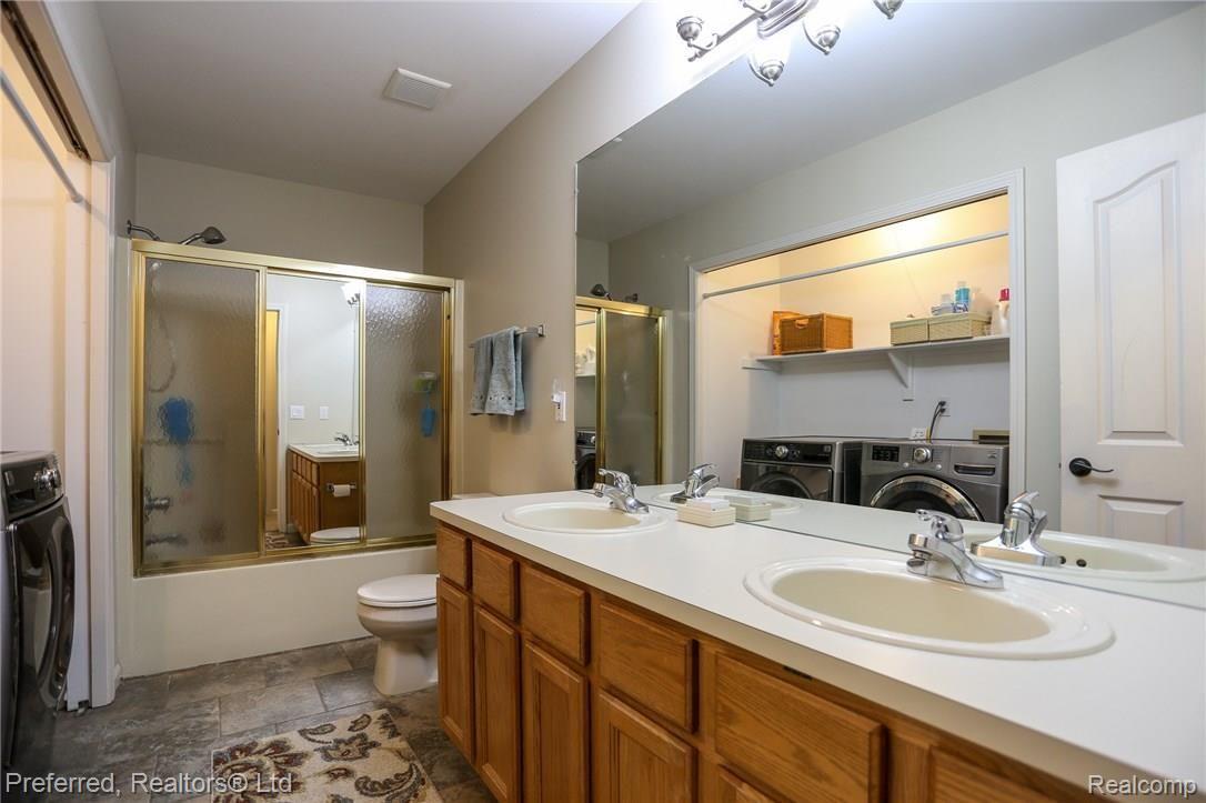47456 Stone Ridge Boulevard Canton, MI 48187 - Photo 26 of 27 26IMG_2430.jpg