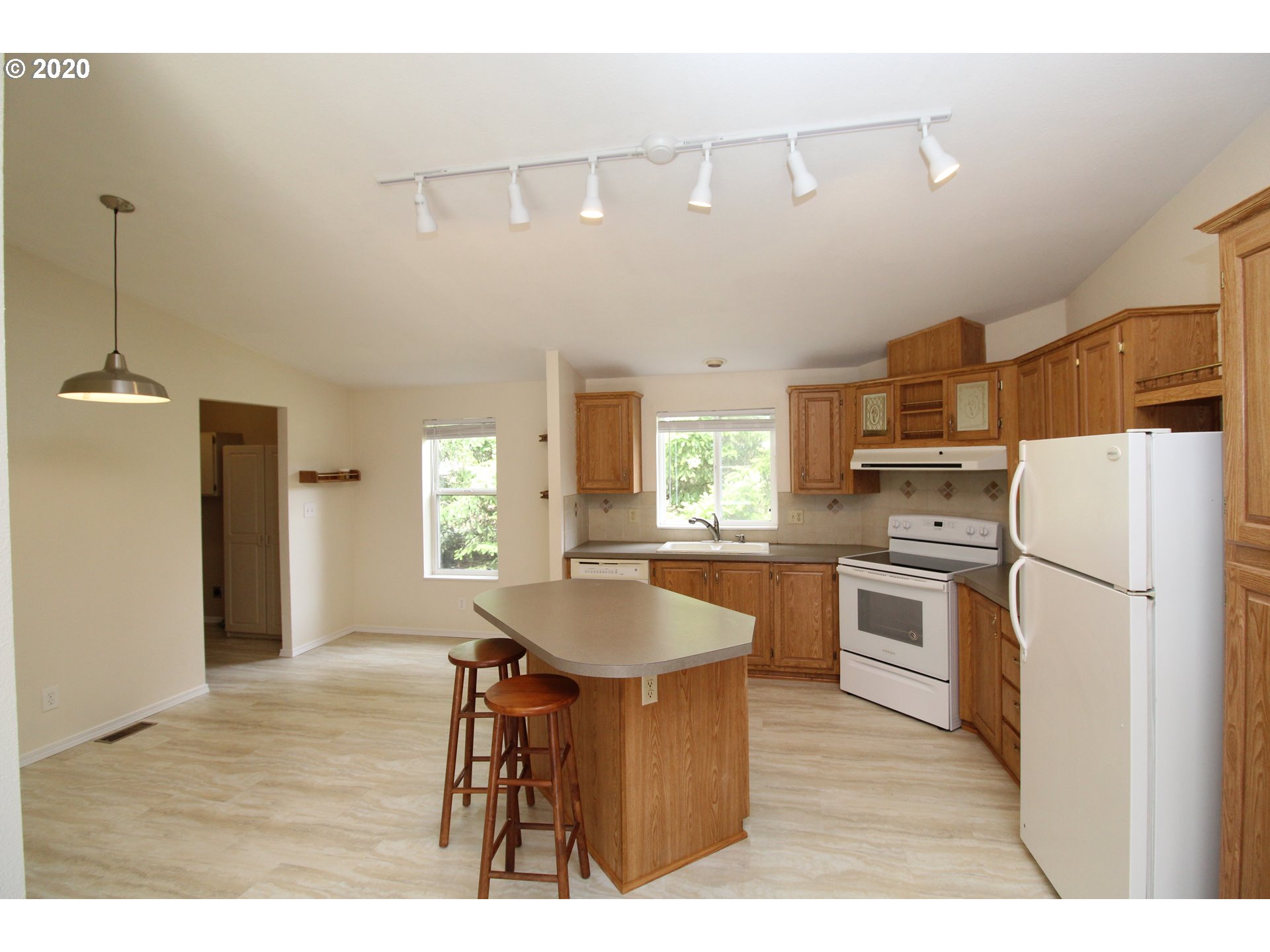 25109 South Springwater Road Estacada, OR 97023 - Photo 6 of 22