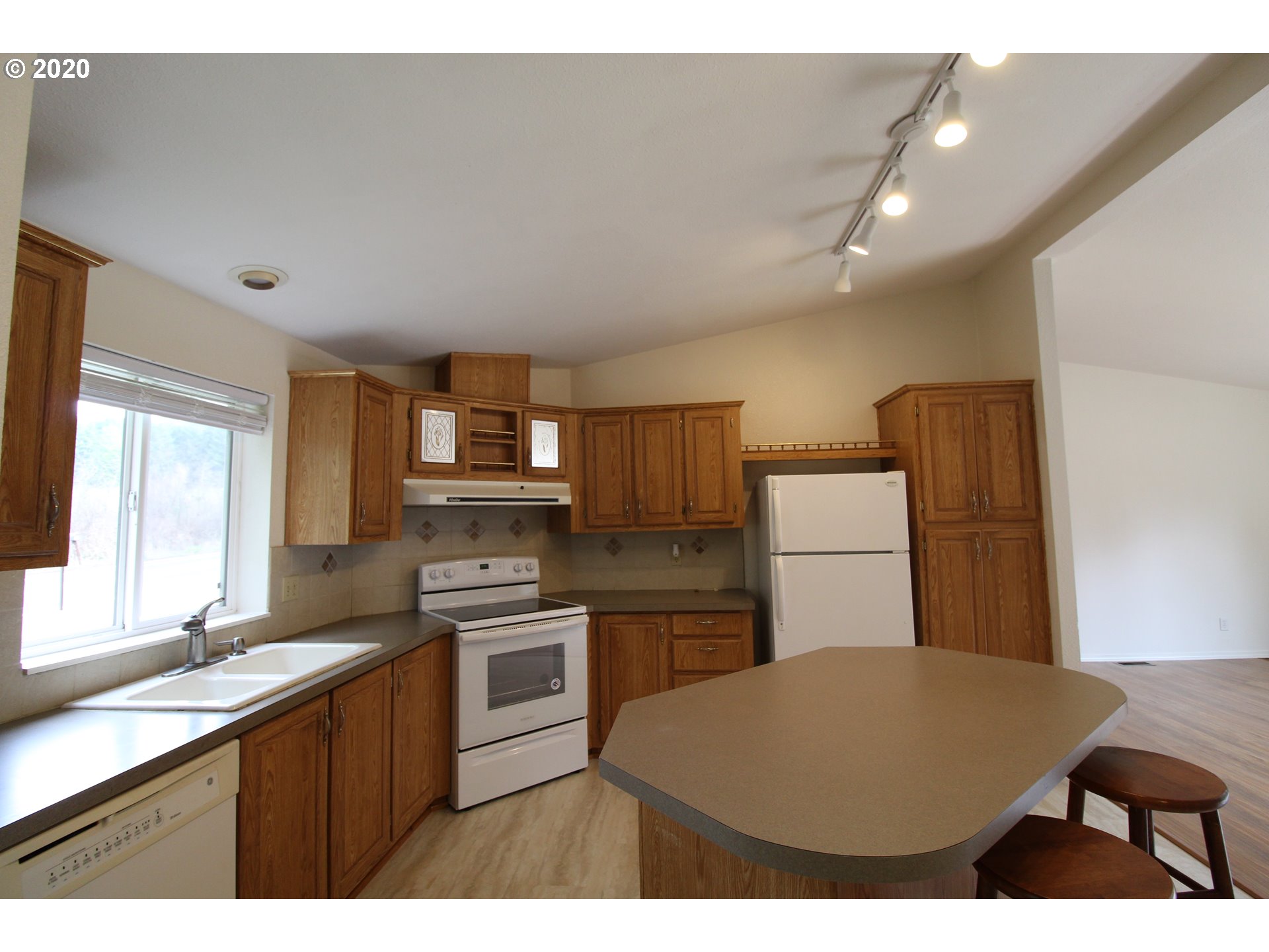 25109 South Springwater Road Estacada, OR 97023 - Photo 8 of 22