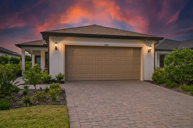 $539,900 | 6600 Silverstar Drive, Sarasota, FL 34240