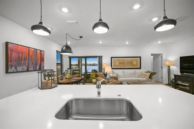 $539,900 | 6600 Silverstar Drive, Sarasota, FL 34240