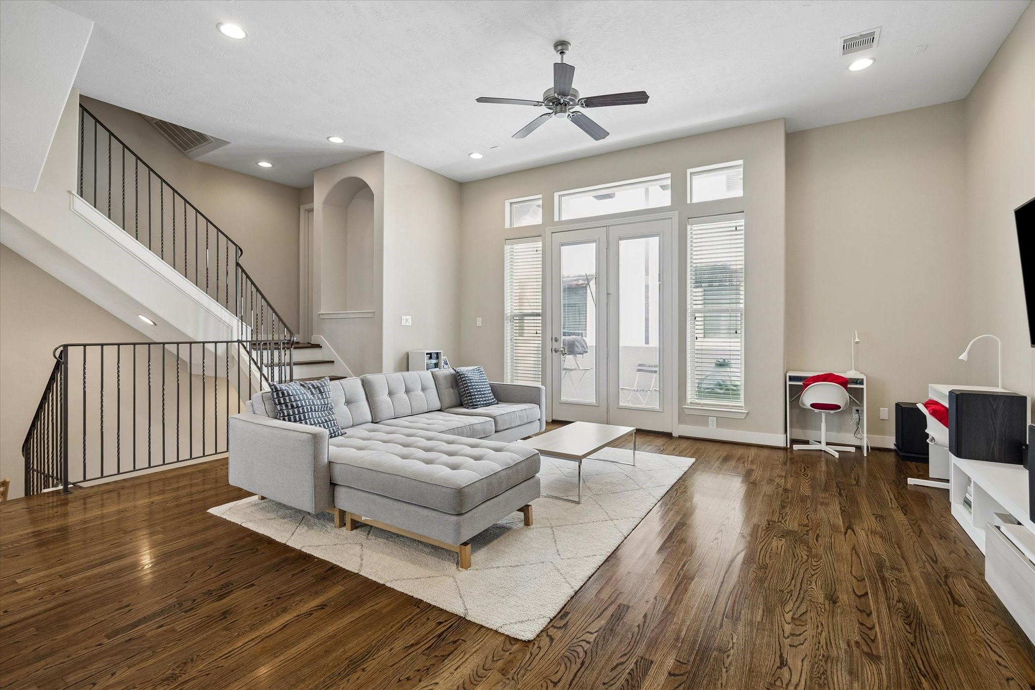 4220 Dickson Street Houston, TX 77007 - Photo 5 of 30