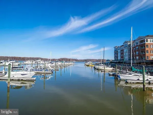 $3,170 | 500 Belmont Bay Drive, Unit 205, Woodbridge, VA 22191