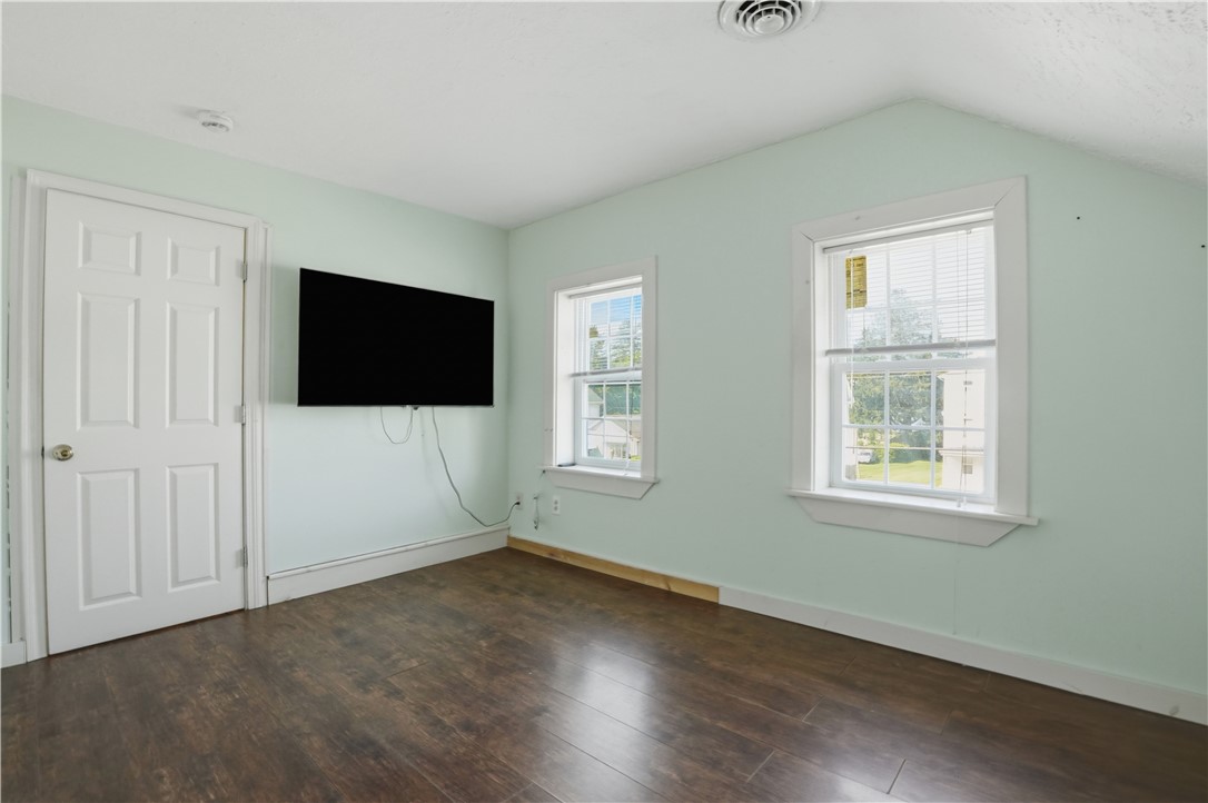 10 Hobart Street Westerly, RI 02891 - Photo 26 of 44