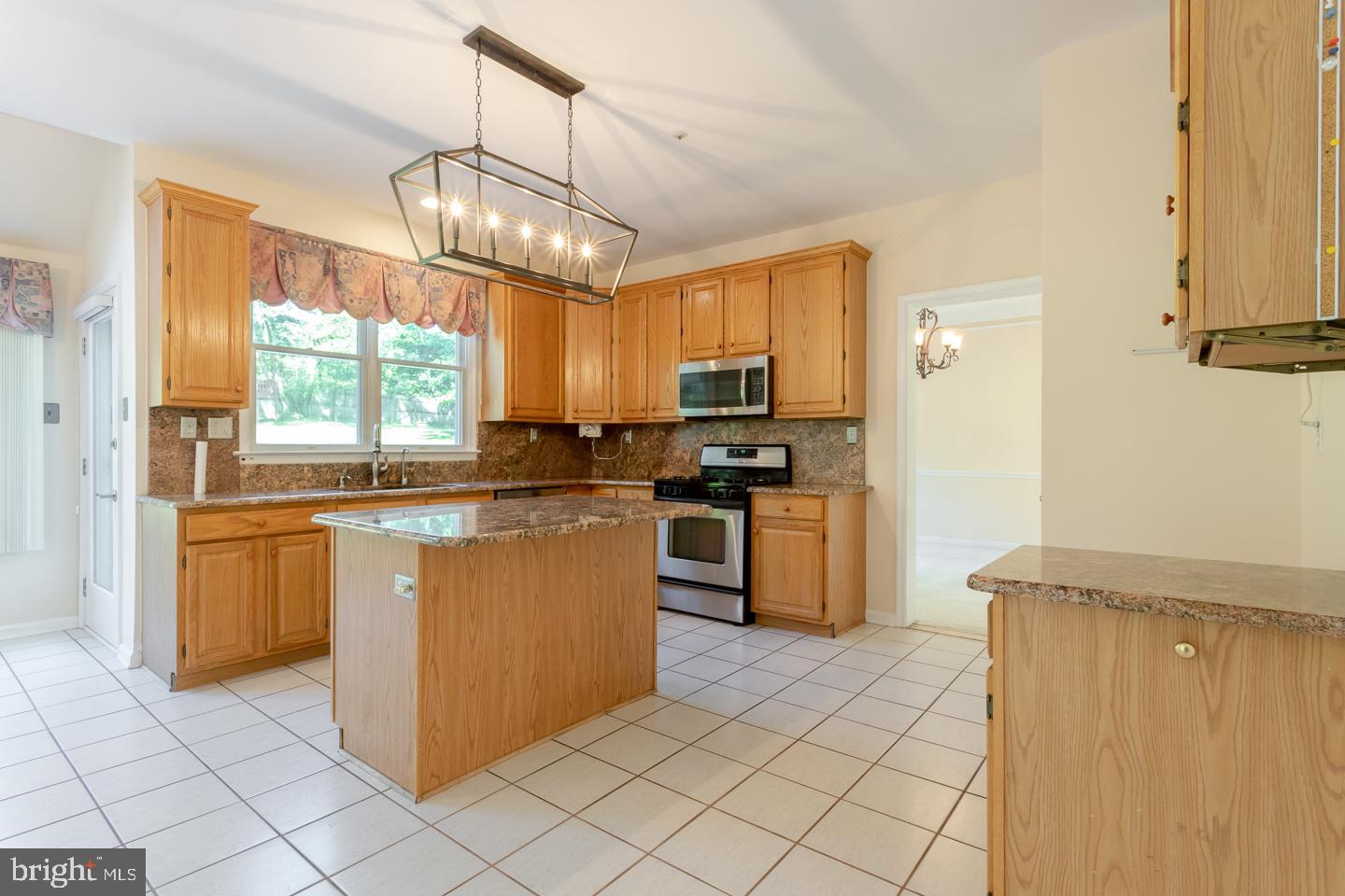 322 Long Ridge Lane Exton, PA 19341 - Photo 11 of 56 Gallery Image 11
