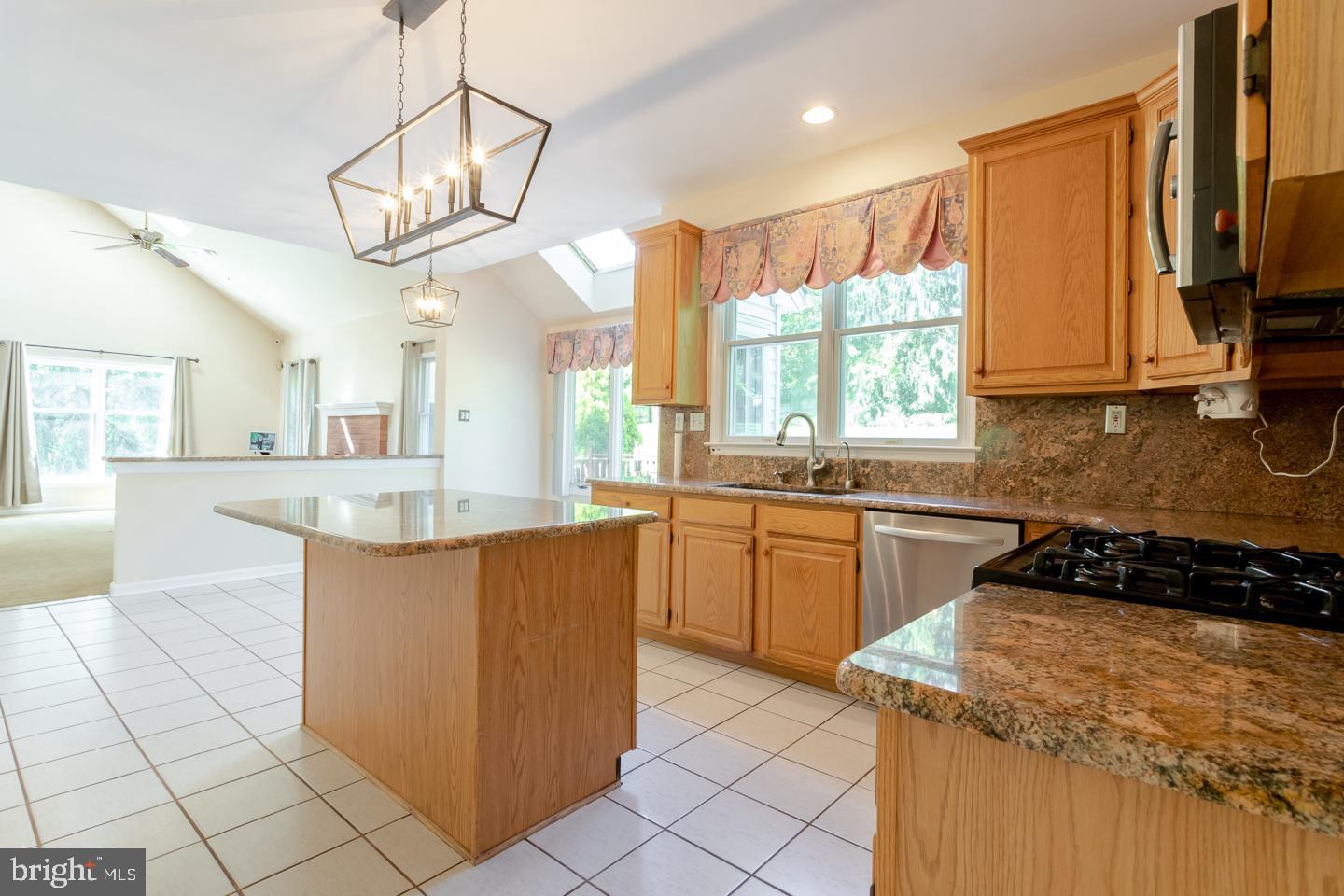 322 Long Ridge Lane Exton, PA 19341 - Photo 10 of 56 Gallery Image 10