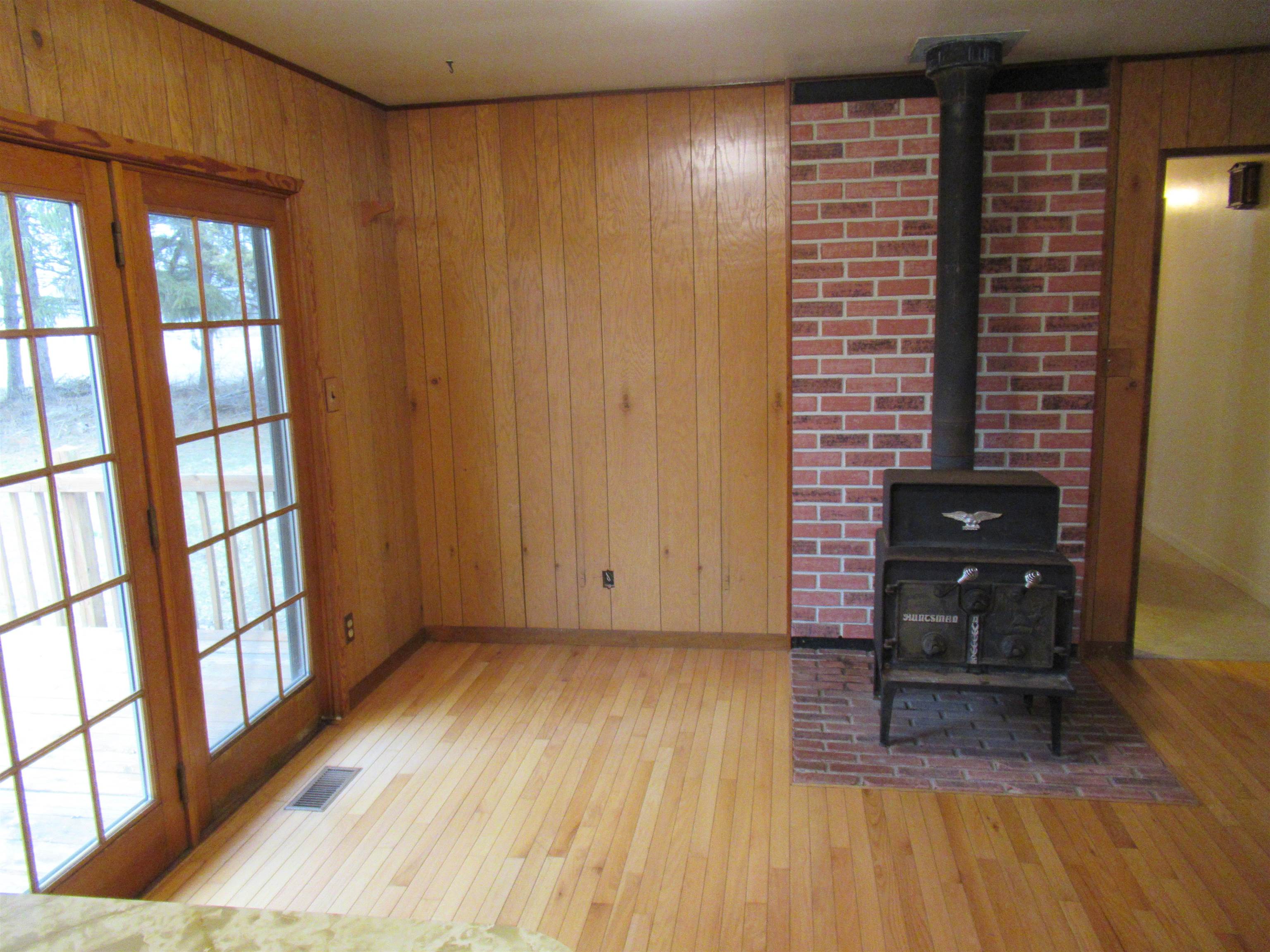 5491 Dillon Road Flushing, MI 48433 - Photo 6 of 35 50104043-5.JPG