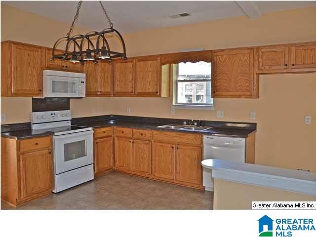 1628 Allen Street Leeds, AL 35094 - Photo 3 of 31