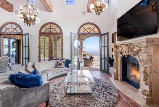 $3,235,000 | 18113 El Brazo, Rancho Santa Fe, CA 92067