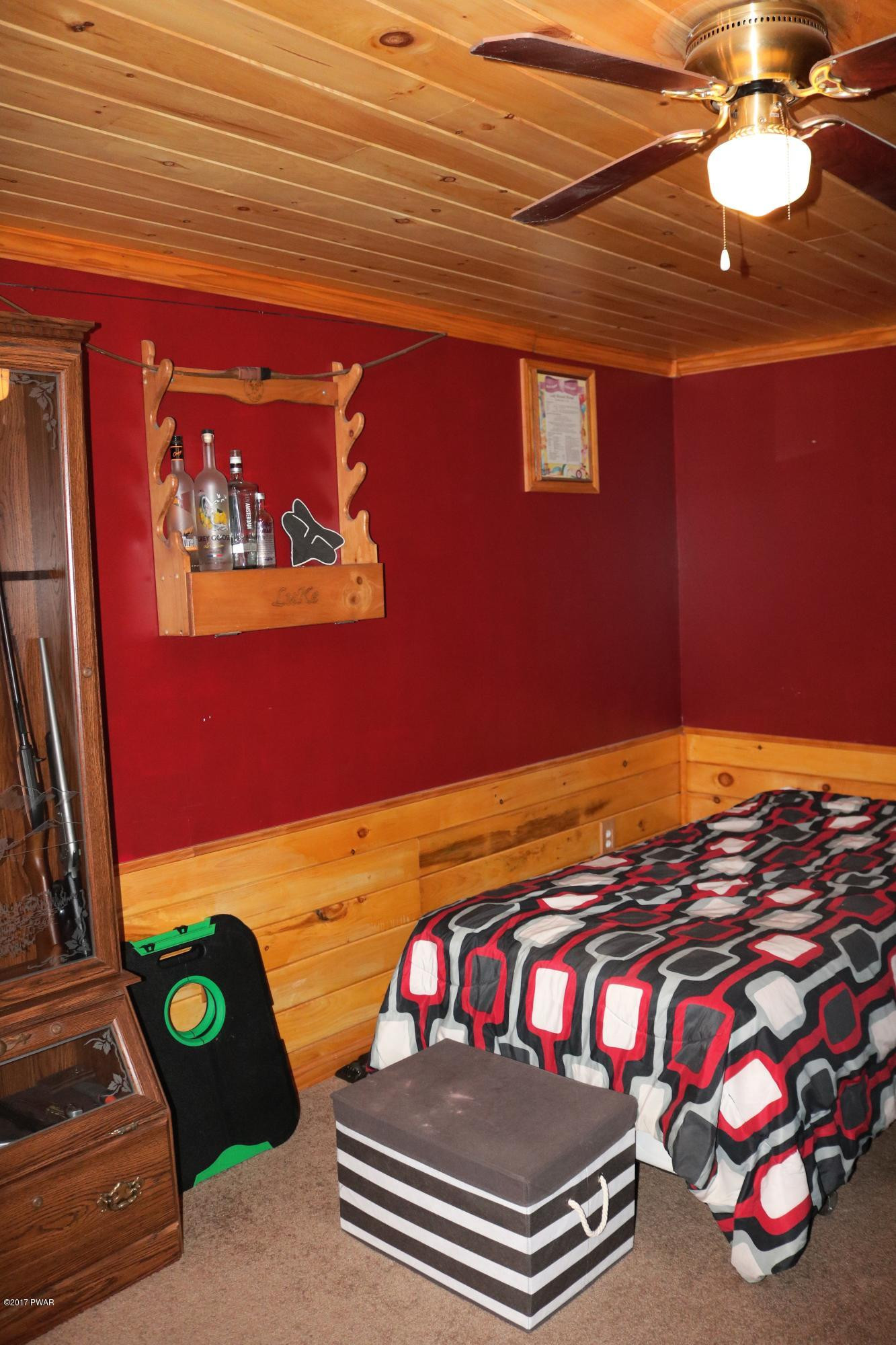 82 Penn-York Road Starlight, PA 18461 - Photo 8 of 17
