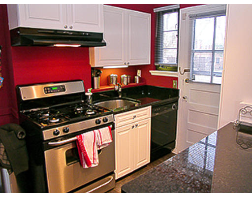8 Pierce Road, Unit 131 Watertown, MA 02472 - Photo 6 of 12 Gallery Image 6