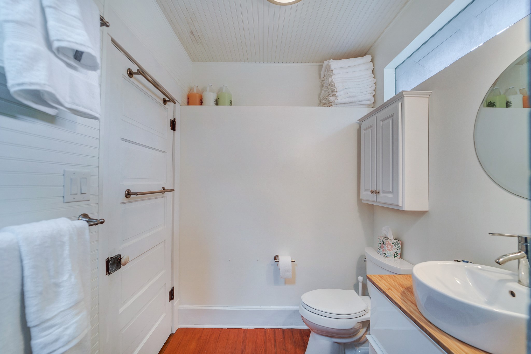 501 West 41st Street Austin, TX 78751 - Photo 16 of 18 a bathroom with a sink toilet and shower