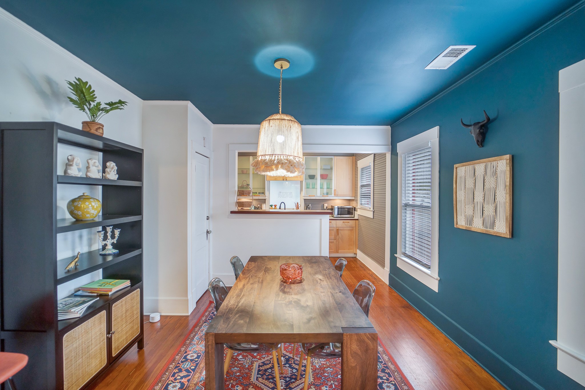 501 West 41st Street Austin, TX 78751 - Photo 7 of 18 a kitchen with counter top space