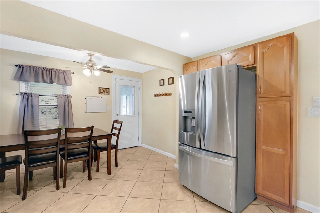 122 Brookside Circle Springfield, MA 01129 - Photo 11 of 39 Gallery Image 11