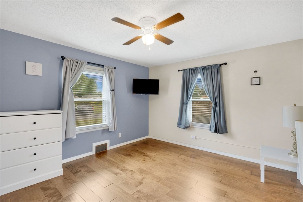 122 Brookside Circle Springfield, MA 01129 - Photo 22 of 39 Gallery Image 22