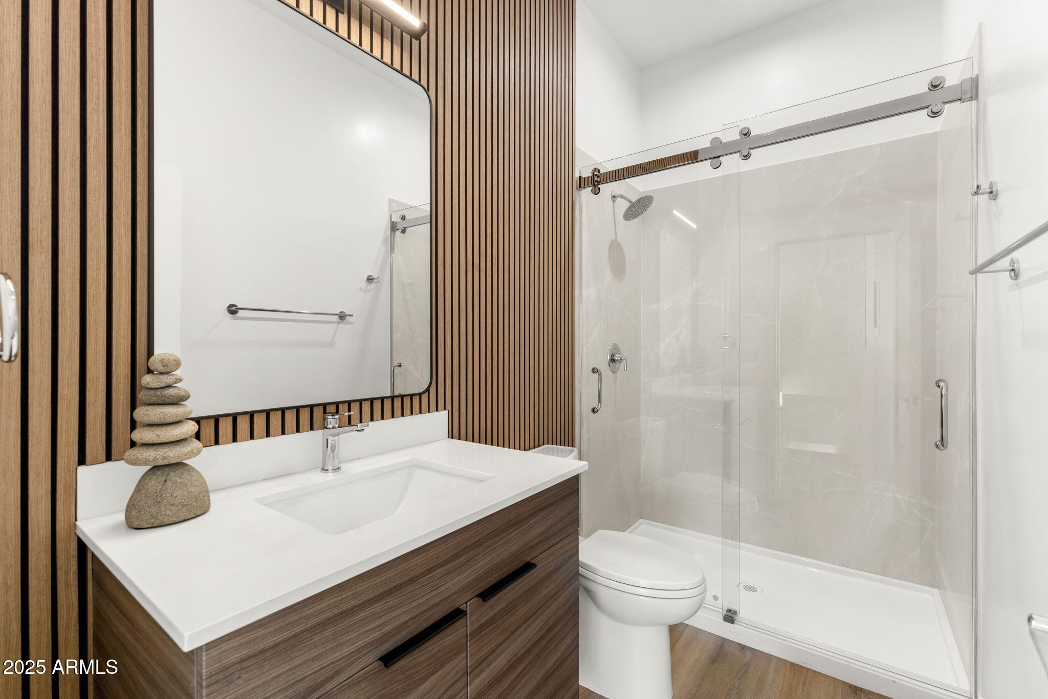 4220 North 32nd Street, Unit 7 Phoenix, AZ 85016 - Photo 6 of 35 a bathroom with a sink a toilet a mirror and shower