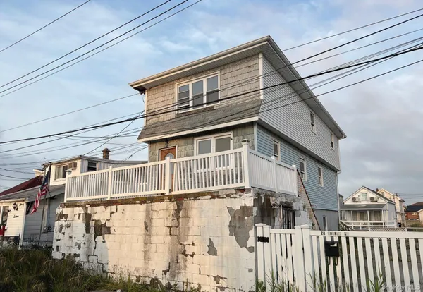 $385,000 | 20 Church Street | Howard Beach