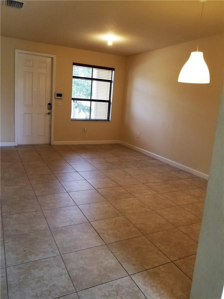 23952 Southwest 117 Place Homestead, FL 33032 - Photo 4 of 16 Living-dining area