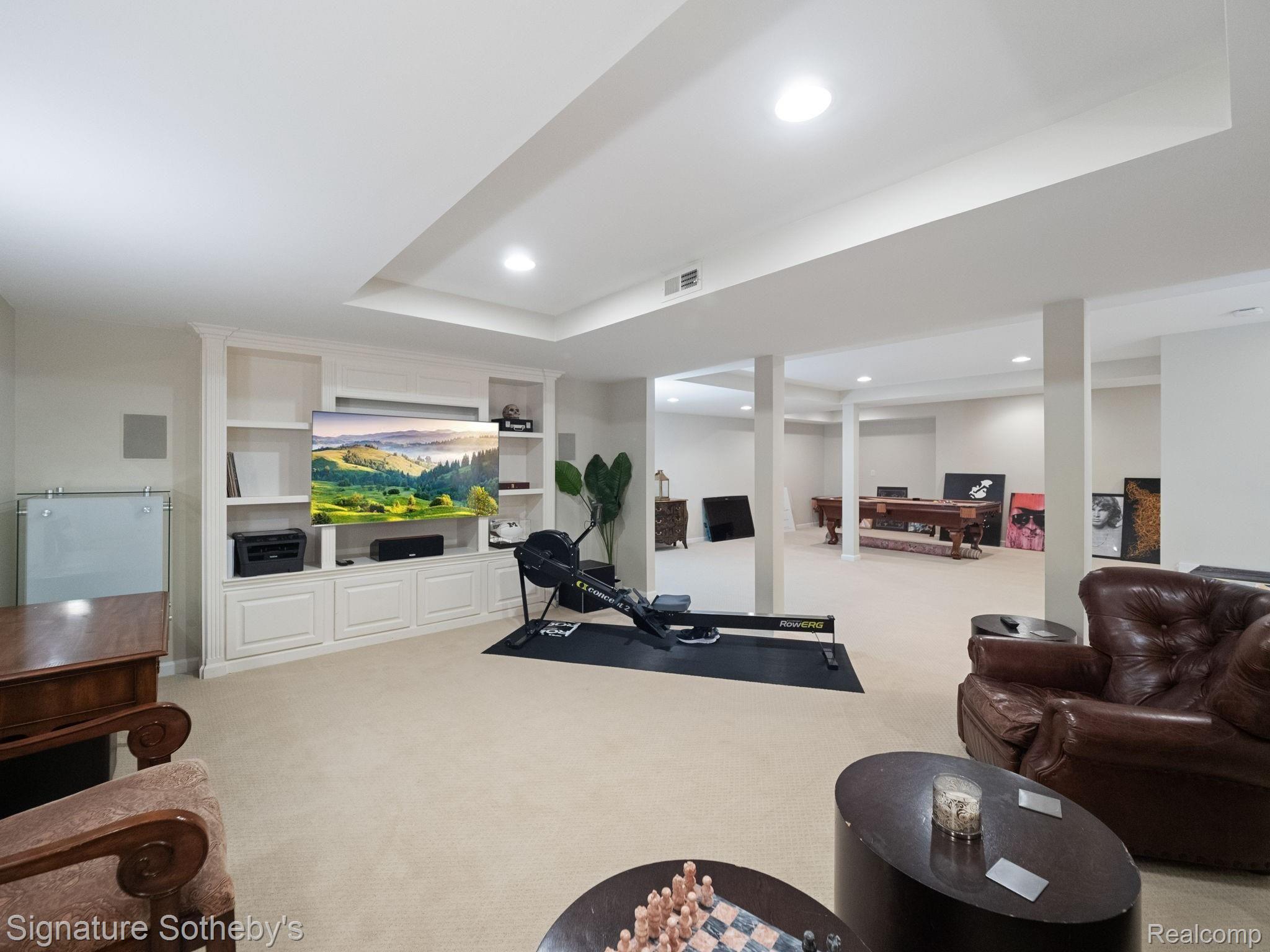 2085 Mapleridge Road Rochester, MI 48309 - Photo 48 of 58 62-web-or-mls-P3966065.jpg