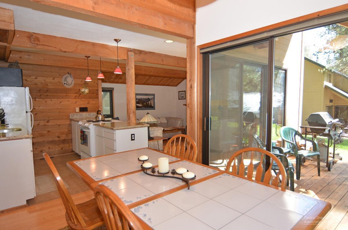 57515 Ranch Cabin Road, Unit B15 Sunriver, OR 97707 - Photo 15 of 21 Most furniture included.