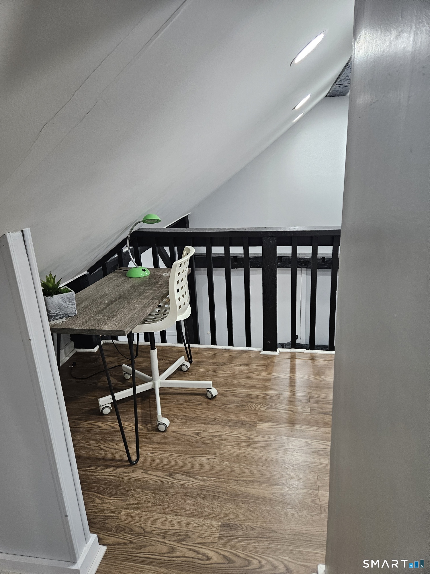 901 Baldwin Road Woodbridge, CT 06525 - Photo 24 of 27 a view of a chairs and table in a room
