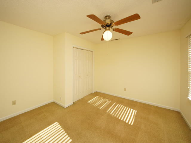 2404 Pristine View Road Charleston, SC 29414 - Photo 34 of 42 32