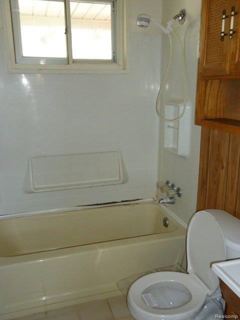 261-896236-Bathroom