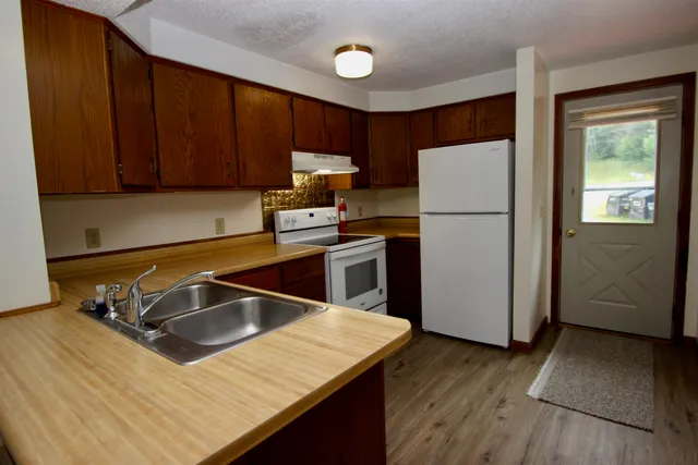 $205,000 | 78 Whetstone Drive, Unit 8, Northfield, VT 05663