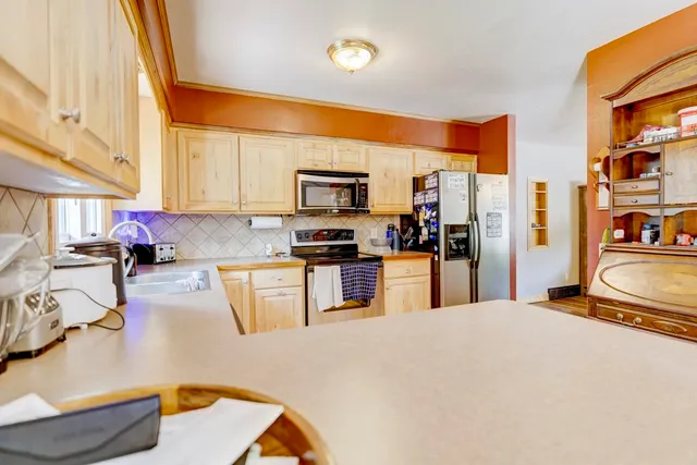 $475,000 | 2765 Oak Knoll Lane, Stoughton, WI 53589