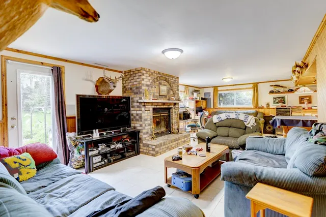 $475,000 | 2765 Oak Knoll Lane, Stoughton, WI 53589