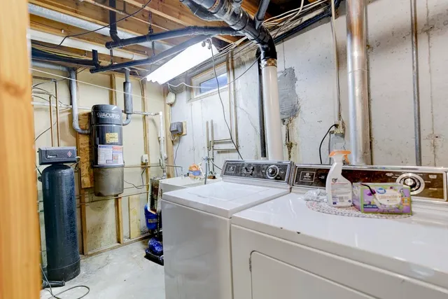 $475,000 | 2765 Oak Knoll Lane, Stoughton, WI 53589