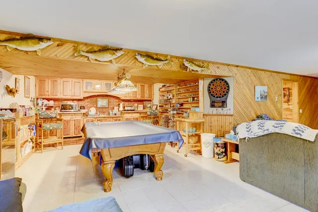 $475,000 | 2765 Oak Knoll Lane, Stoughton, WI 53589