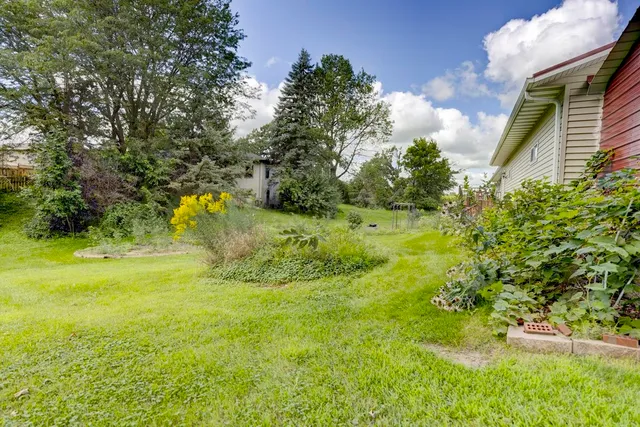 $475,000 | 2765 Oak Knoll Lane, Stoughton, WI 53589