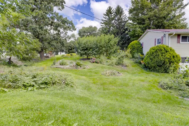 $475,000 | 2765 Oak Knoll Lane, Stoughton, WI 53589