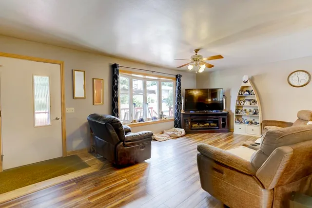 $475,000 | 2765 Oak Knoll Lane, Stoughton, WI 53589