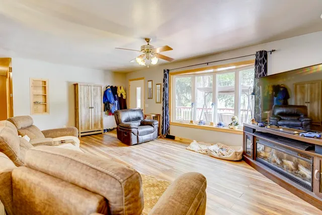 $475,000 | 2765 Oak Knoll Lane, Stoughton, WI 53589