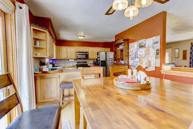 $475,000 | 2765 Oak Knoll Lane, Stoughton, WI 53589