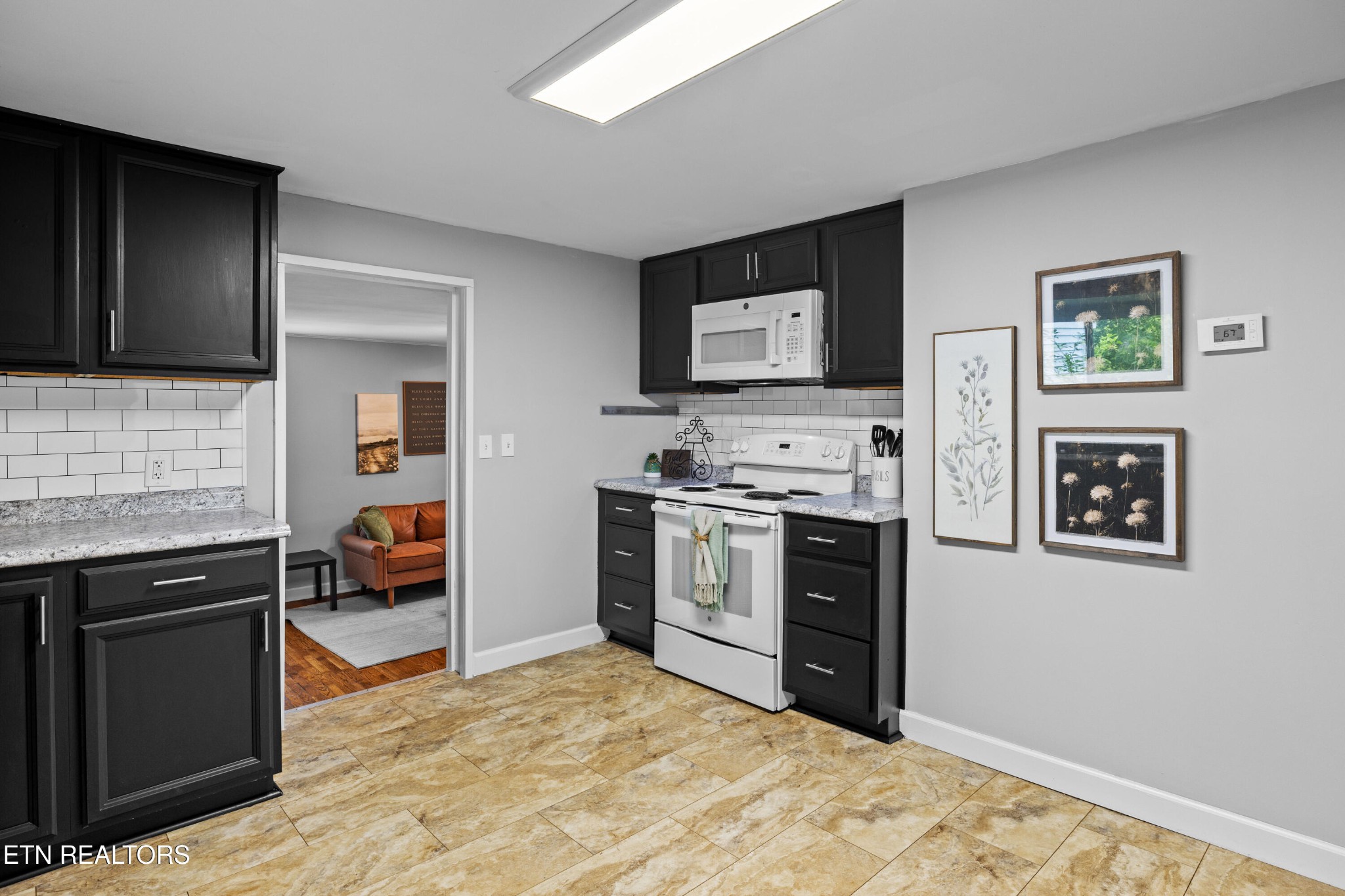 322 Abrams Road Rockford, TN 37853 - Photo 4 of 20