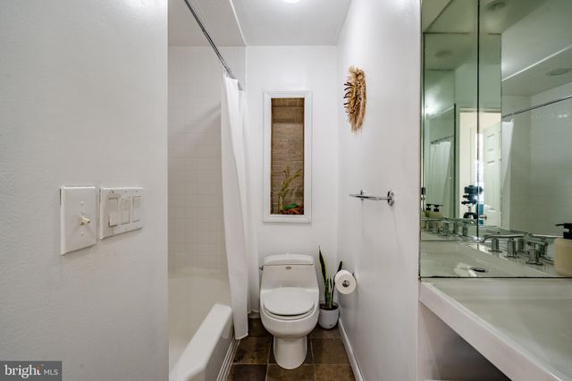 $370,000 | 1009 Morton Avenue, Folsom, PA 19033