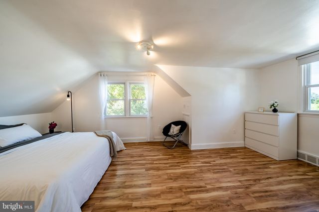 $370,000 | 1009 Morton Avenue, Folsom, PA 19033