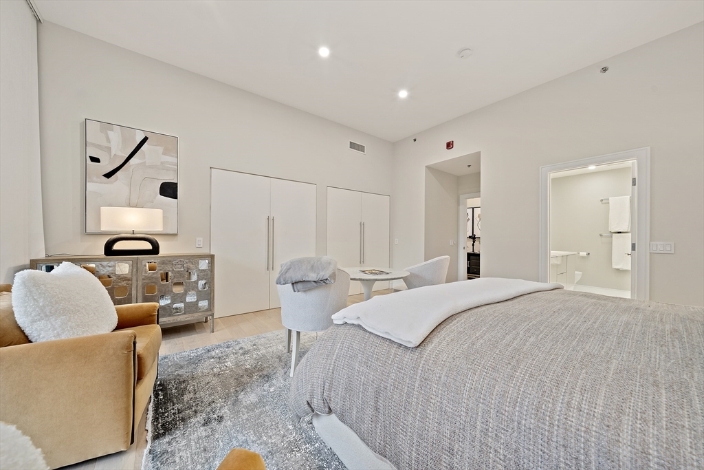 2420 Beacon Street, Unit 401 Boston, MA 02467 - Photo 13 of 41