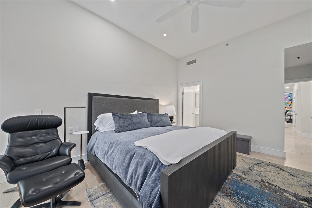 2420 Beacon Street, Unit 401 Boston, MA 02467 - Photo 18 of 41