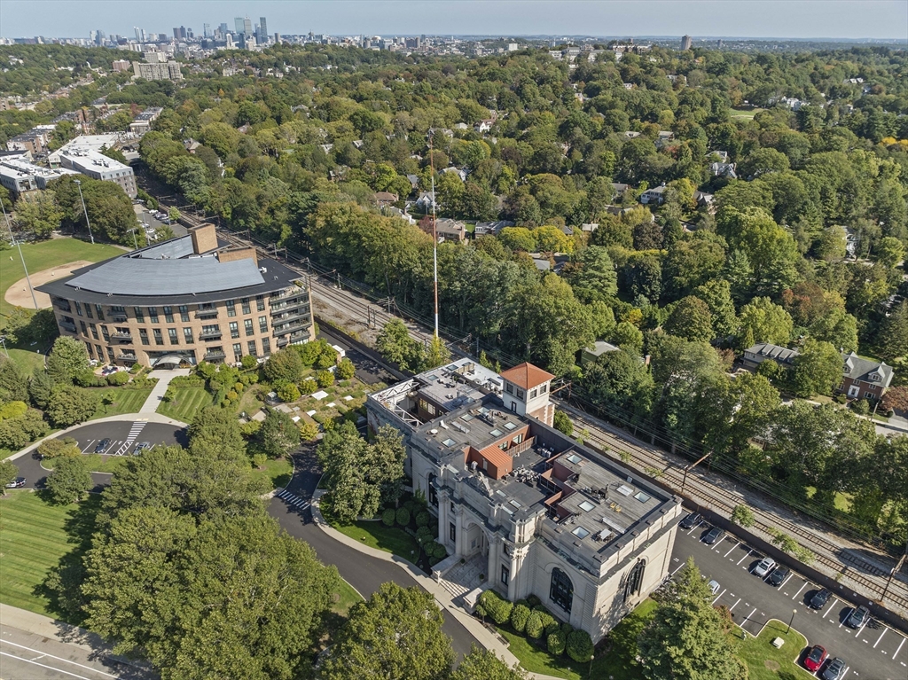 2420 Beacon Street, Unit 401 Boston, MA 02467 - Photo 34 of 41