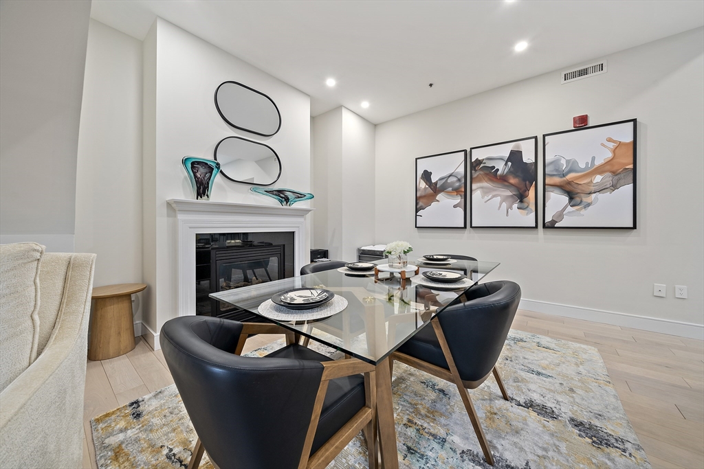 2420 Beacon Street, Unit 401 Boston, MA 02467 - Photo 4 of 41