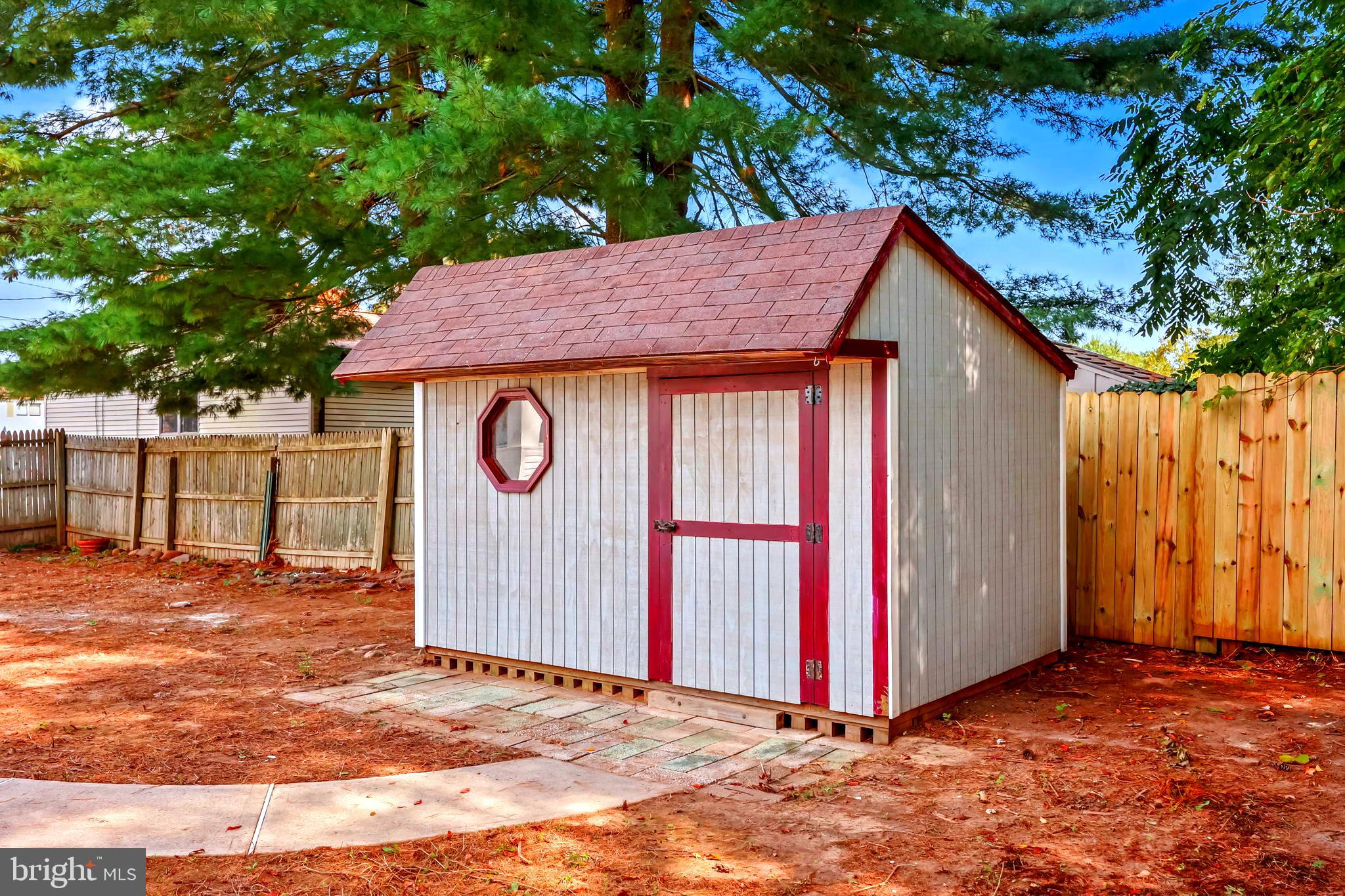 61 Argonne Avenue Hamilton, NJ 08620 - Photo 38 of 38 a backyard of a house