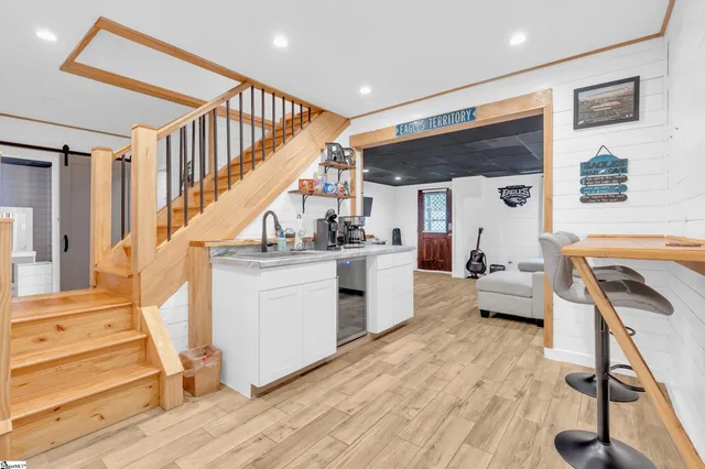 $400,000 | 12010 West Camelia Lane, Seneca, SC 29678