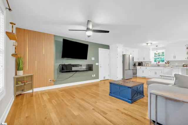 $400,000 | 12010 West Camelia Lane, Seneca, SC 29678